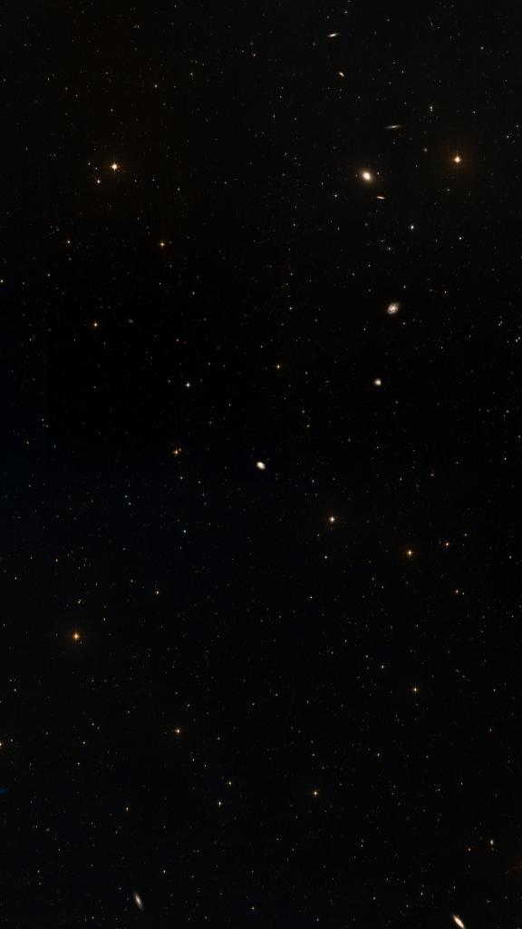 Le ciel autour de IC 5273, cadré au champ de Seestar S30 Pro