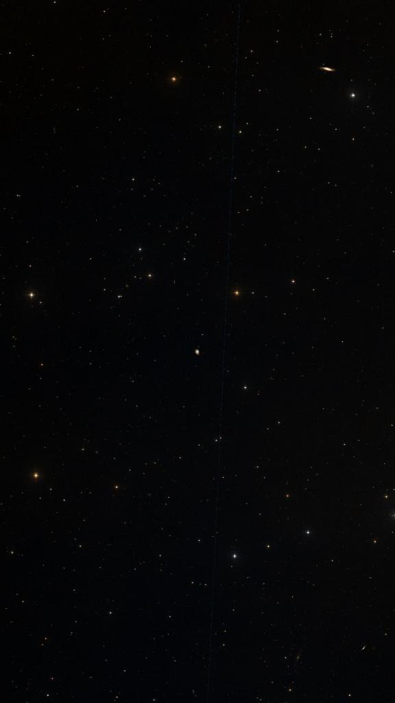 Le ciel autour de NGC 4904, cadré au champ de Seestar S30 Pro